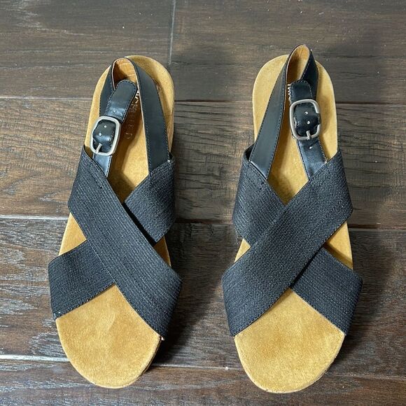 MICHELLE D BLACK WEDGE SANDAL SIZE 10 - Picture 3 of 8